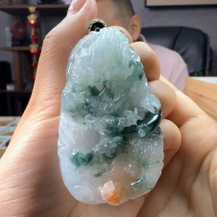 定制翡翠未镶嵌龙