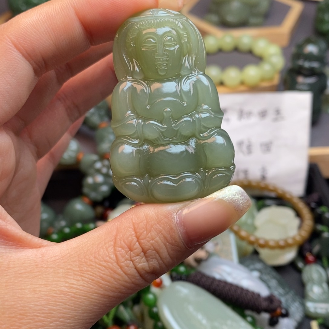 和田玉颈饰未镶嵌