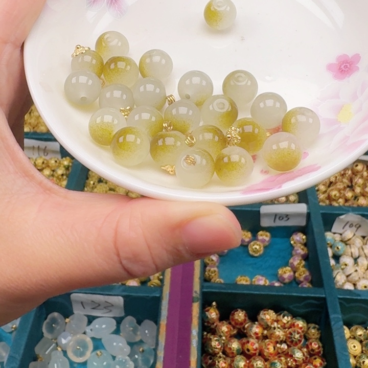 非遗传承手工圆珠扣