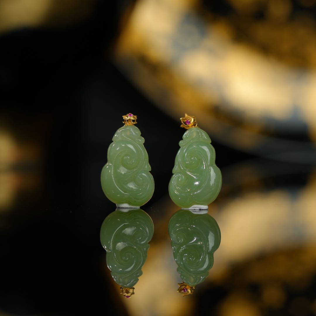 【初见珠宝】18K金和田玉吊坠10-1C38X218【多样性发一件】