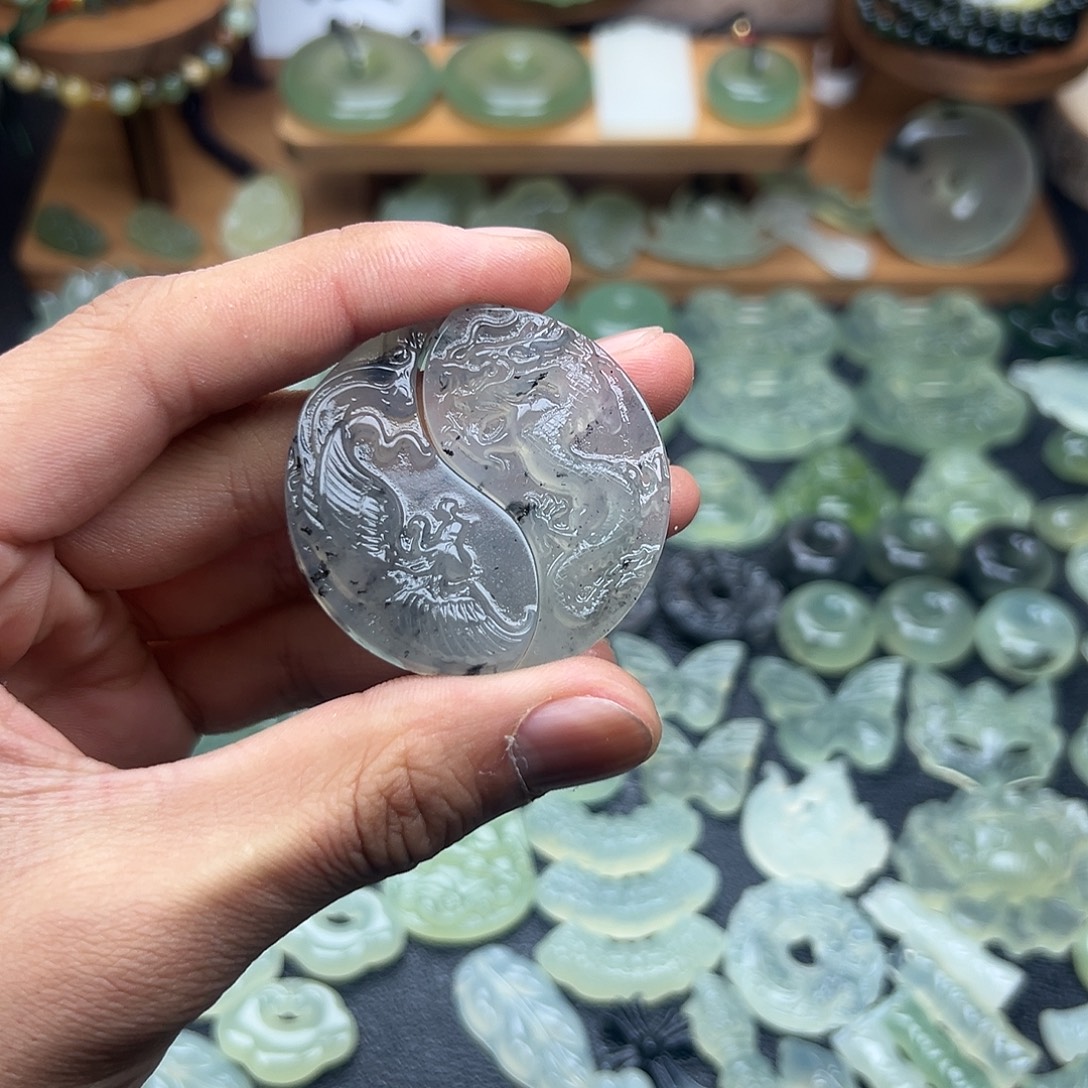 谦***之蛇纹石玉未镶嵌颈饰水墨龙凤扣