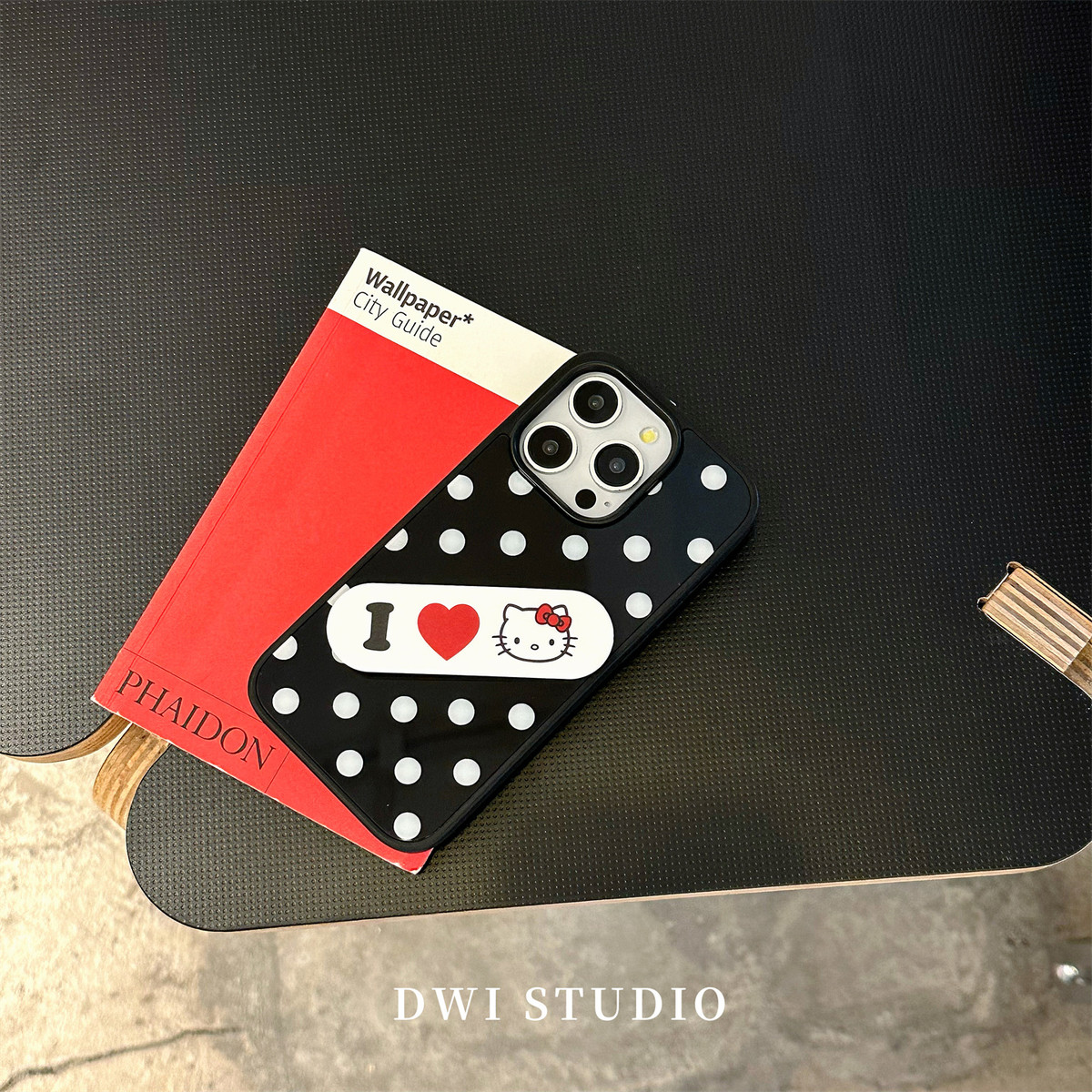 新款可爱圆点小猫适用苹果手机壳16Promax小米15荣耀14红米13vivo