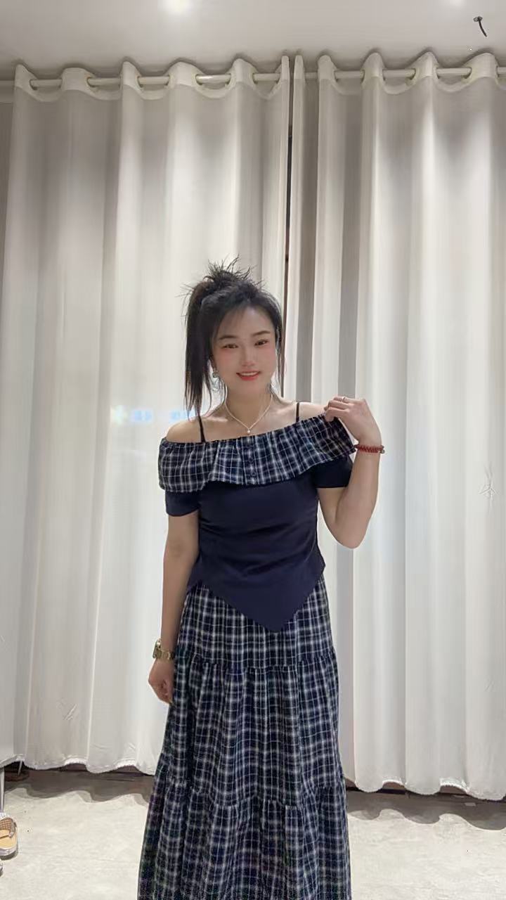 红衣俏家时尚夏季格子两件套裙1660