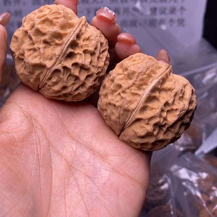 核桃云南野生铁核桃124号44mm