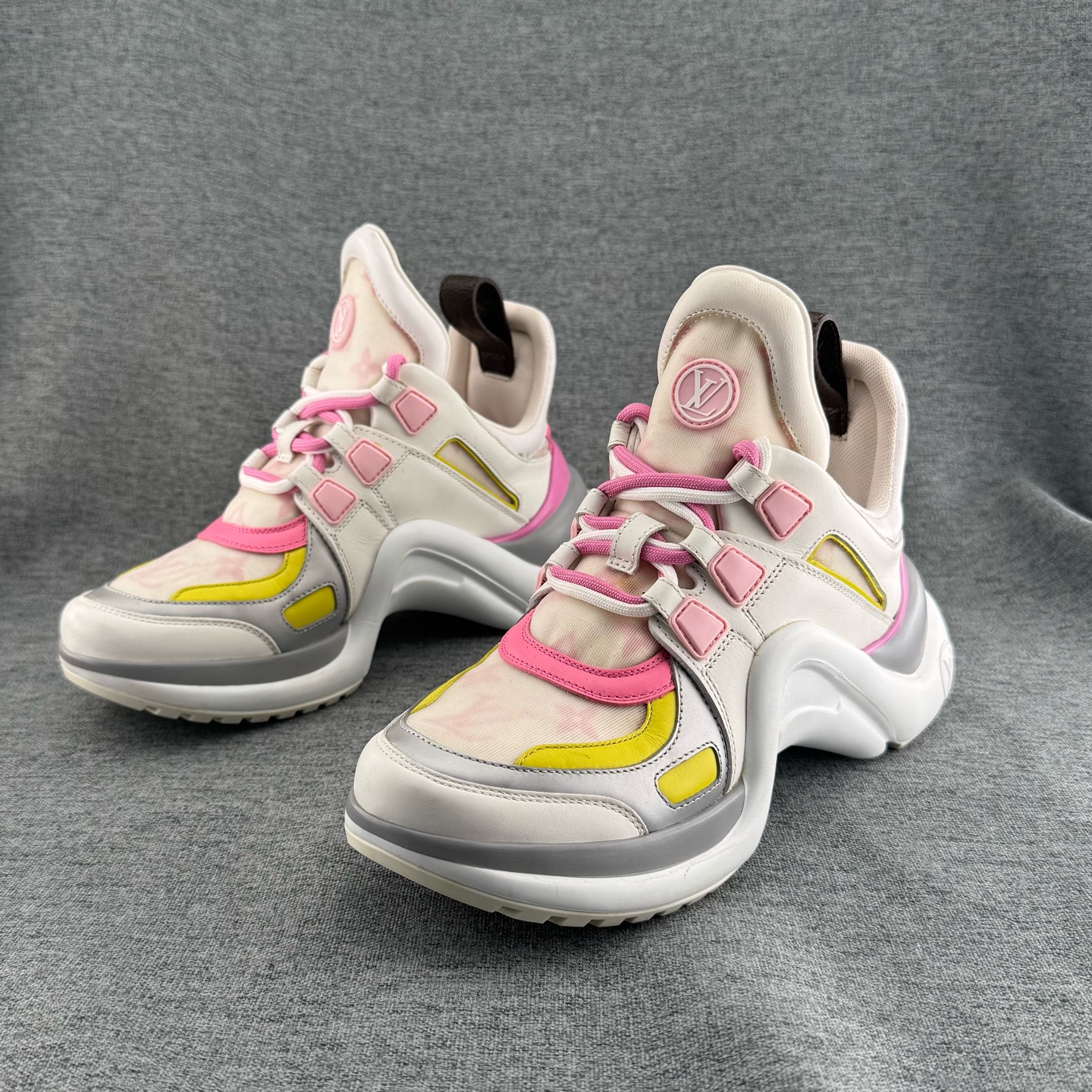 95新 LouisVuitton/路易威登 36码  粉色拱桥老爹鞋 D0645