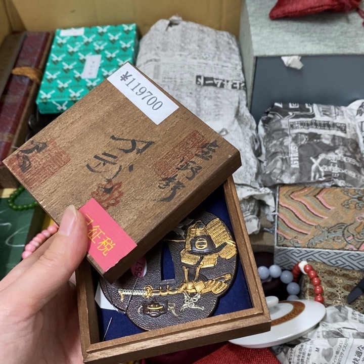 瓷片哈中古工艺品一件