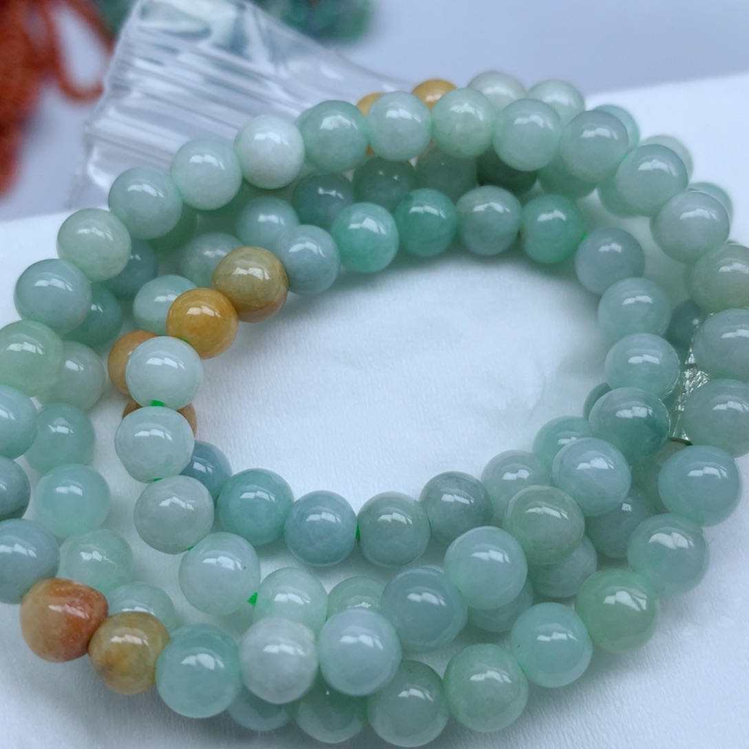 翡翠颈饰未镶嵌手串