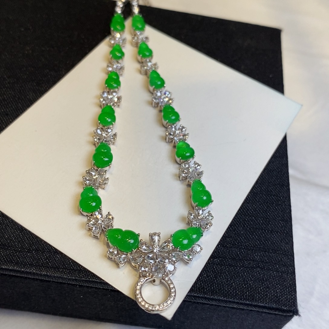 翡翠颈饰18K金镶嵌设计款葫芦万能链