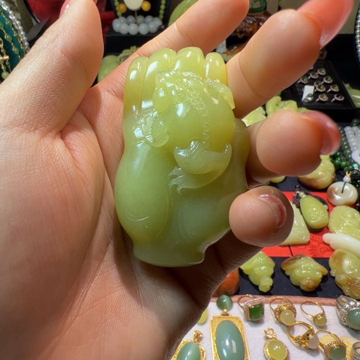 和田玉（黄玉）颈饰未镶嵌