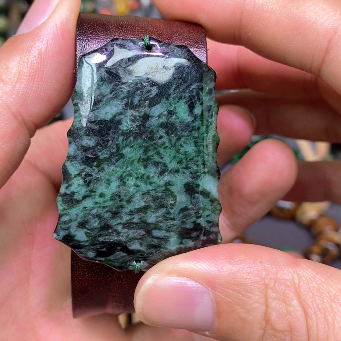 翡翠手链未镶嵌漂亮美眉