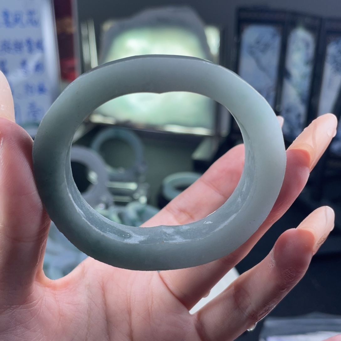 暖****定制翡翠未镶嵌圆条