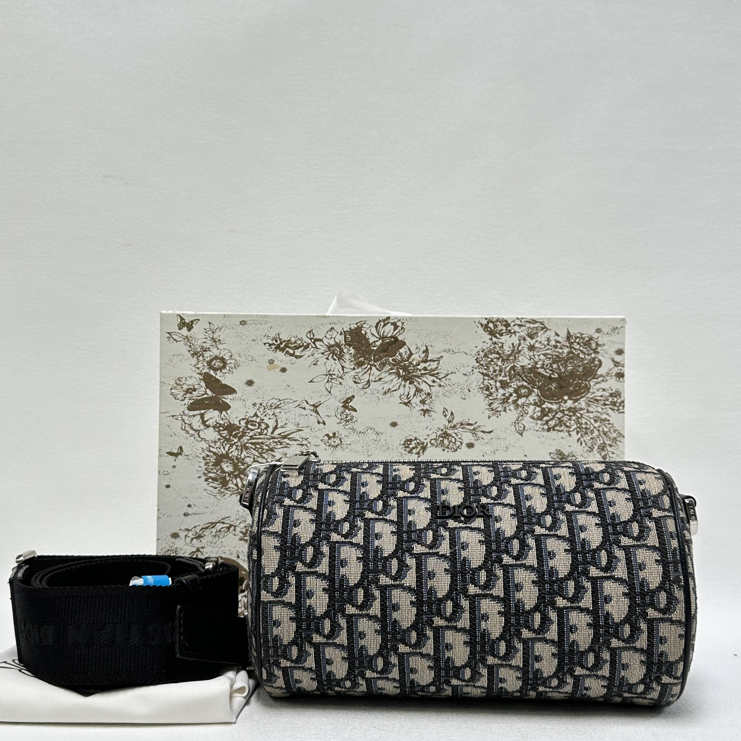 胖虎安安/迪奥/95新/公价0/箱包/斜挎包/312501220103