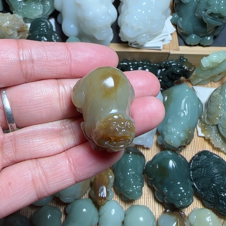 和田玉挂件未镶嵌呼****⌓