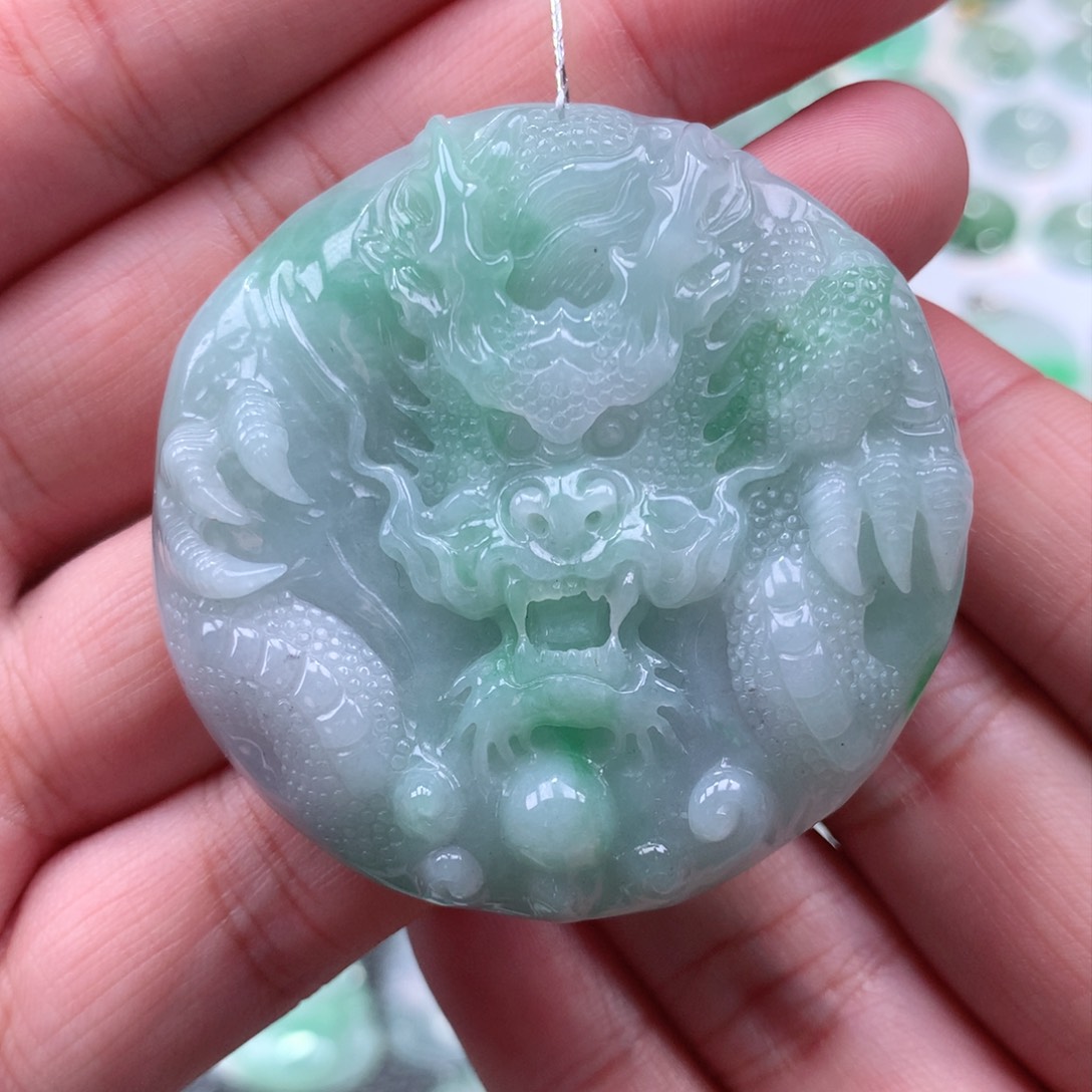翡翠吊坠(不含链)未镶嵌龙牌
