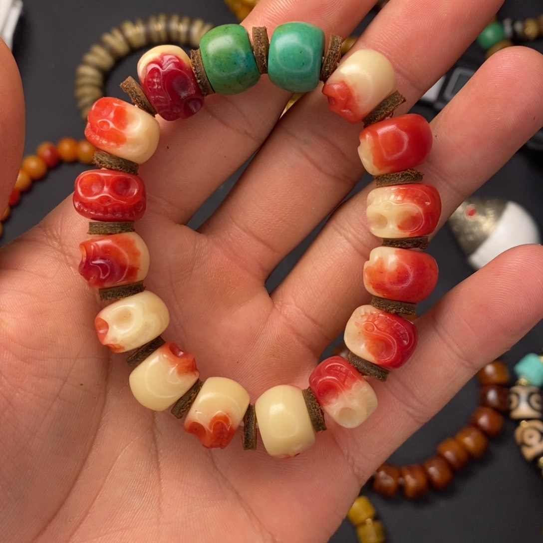 泥塑好**生………………………………