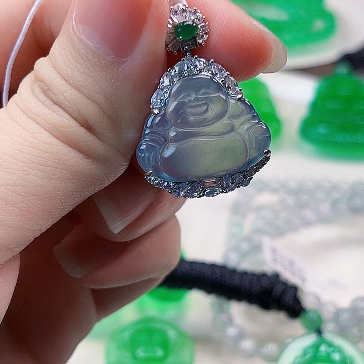 翡翠未镶嵌颈饰1，