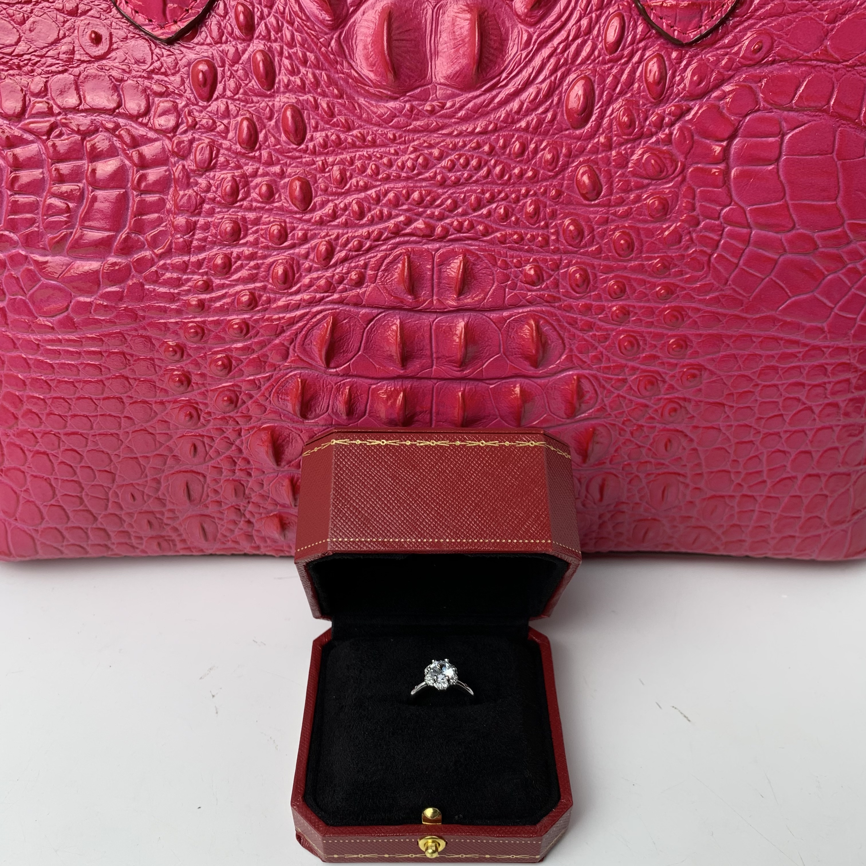 4182【LIANBANGH.K】1卡 精致女戒指