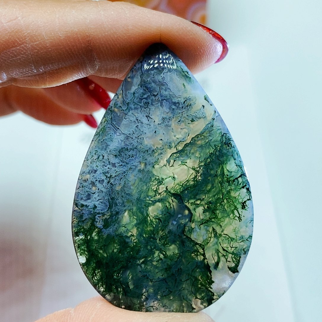 玛瑙/玉髓颈饰未镶嵌奔**人