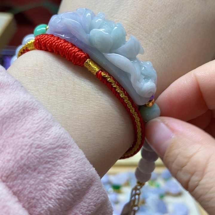 翡翠未镶嵌颈饰手牌