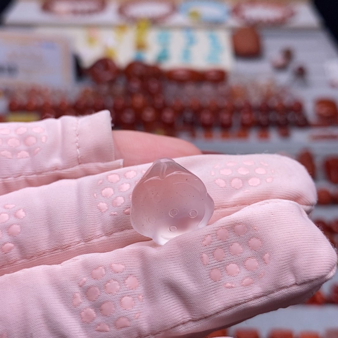 南红玛瑙配饰未镶嵌莲蓬 微瑕