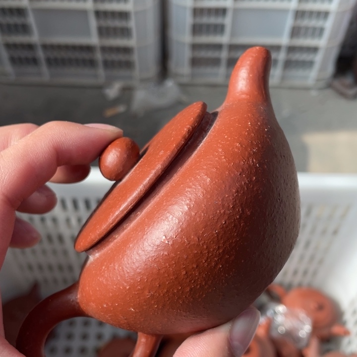 紫砂茶壶老厂紫砂壶一件。