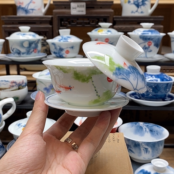 手绘五彩荷花悬停盖碗150cc釉下彩微瑕福利款