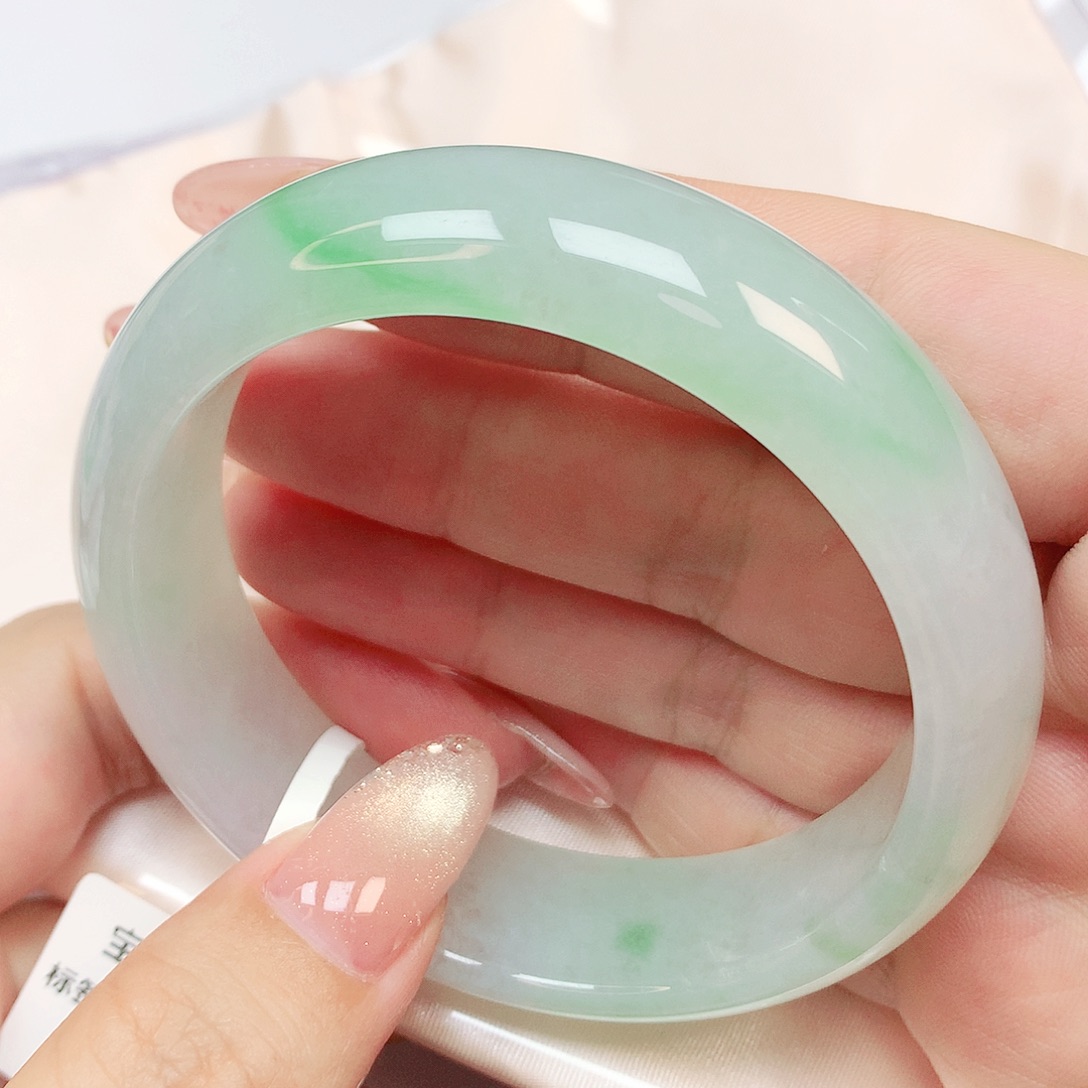 翡翠未镶嵌手镯抖音190