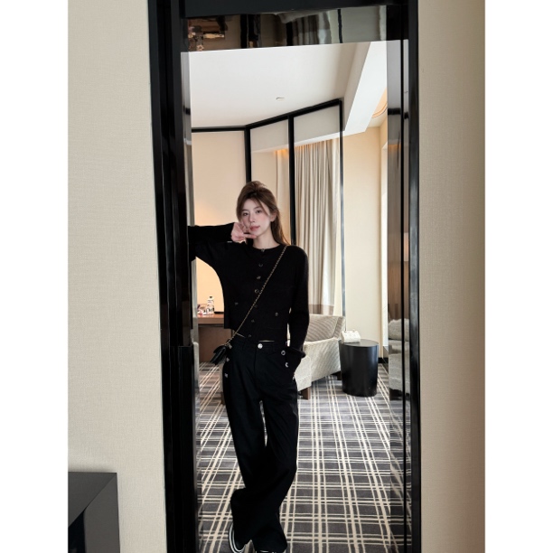 【Cikky定制】长袖薄款百搭上衣保暖冬季圆领女纯色显瘦黑色长裤