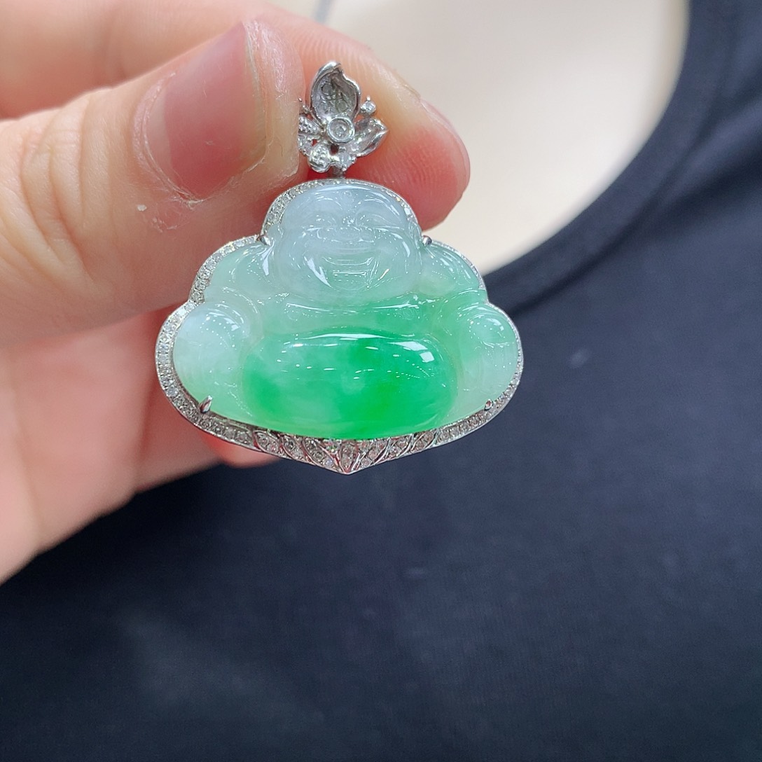 翡翠颈饰18K金镶嵌佛公