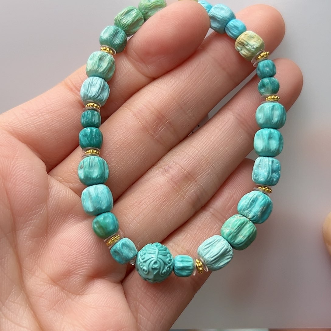 绿松石珠宝奇石18K金镶嵌