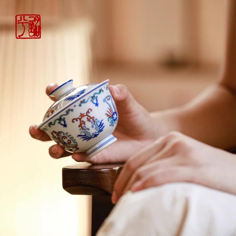 詺兮清窑 台北·斗彩忍冬纹盖碗