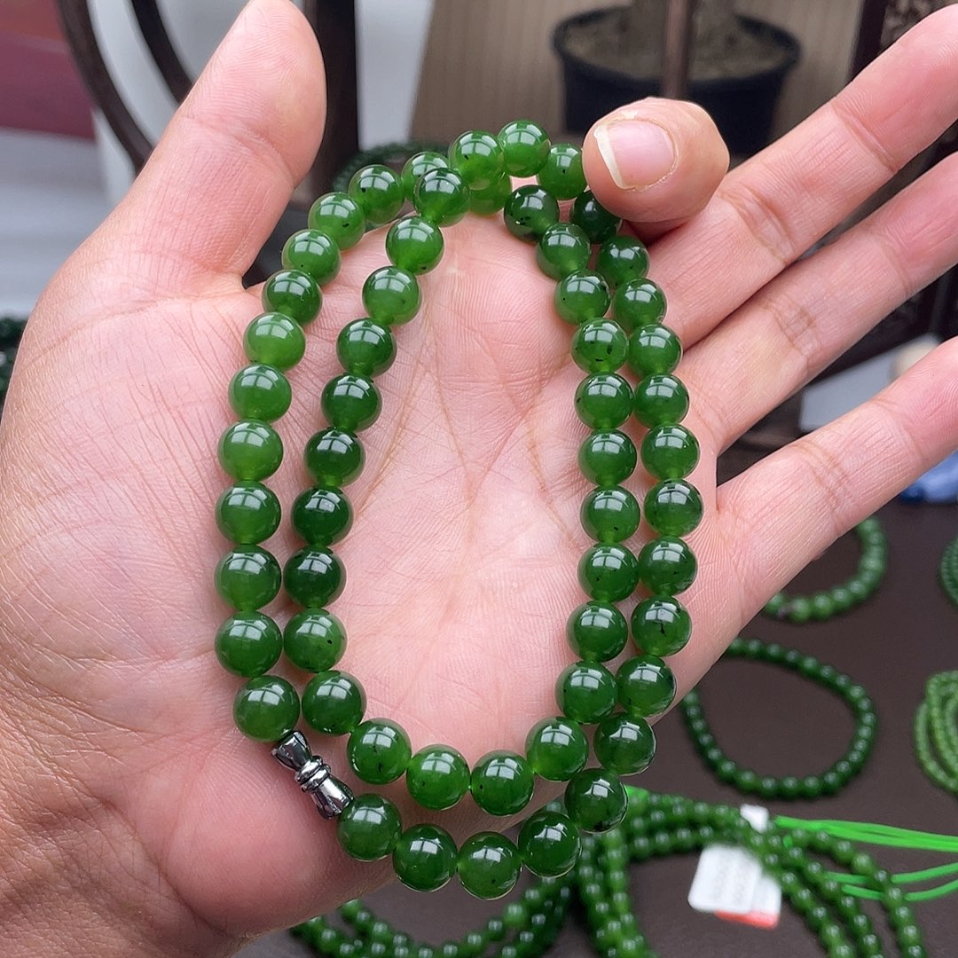 和田玉未镶嵌颈饰放漏