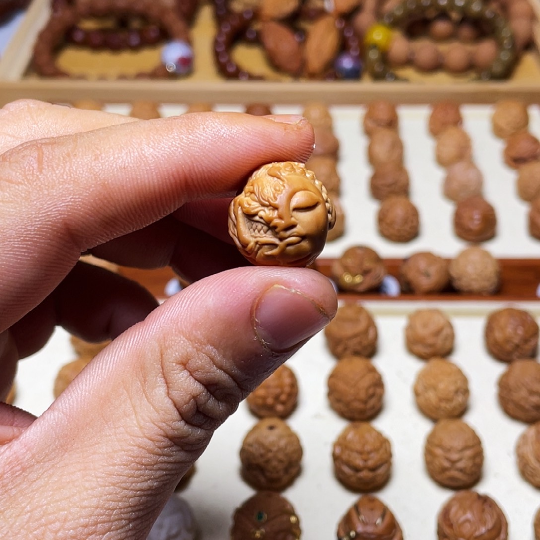 华***弟猴头核桃吊坠18左右猴头核桃佛魔一念