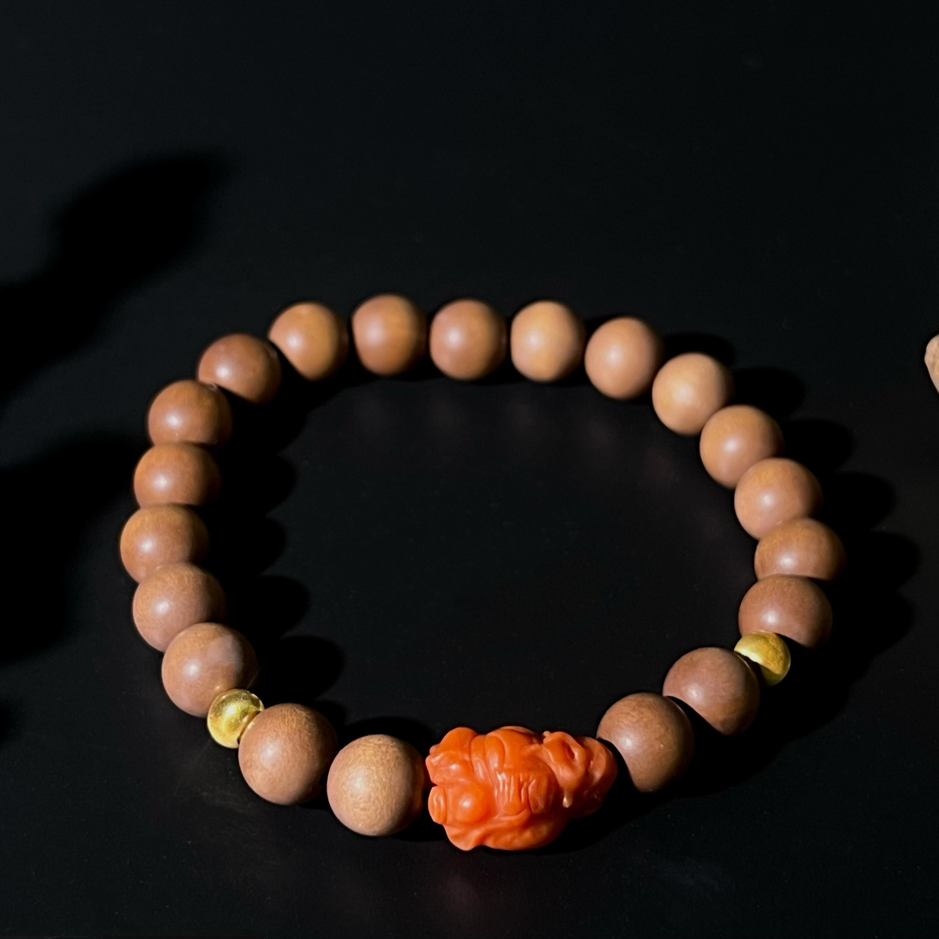 【曼真珠宝】18K金配件印度老山檀南红貔貅单圈手串