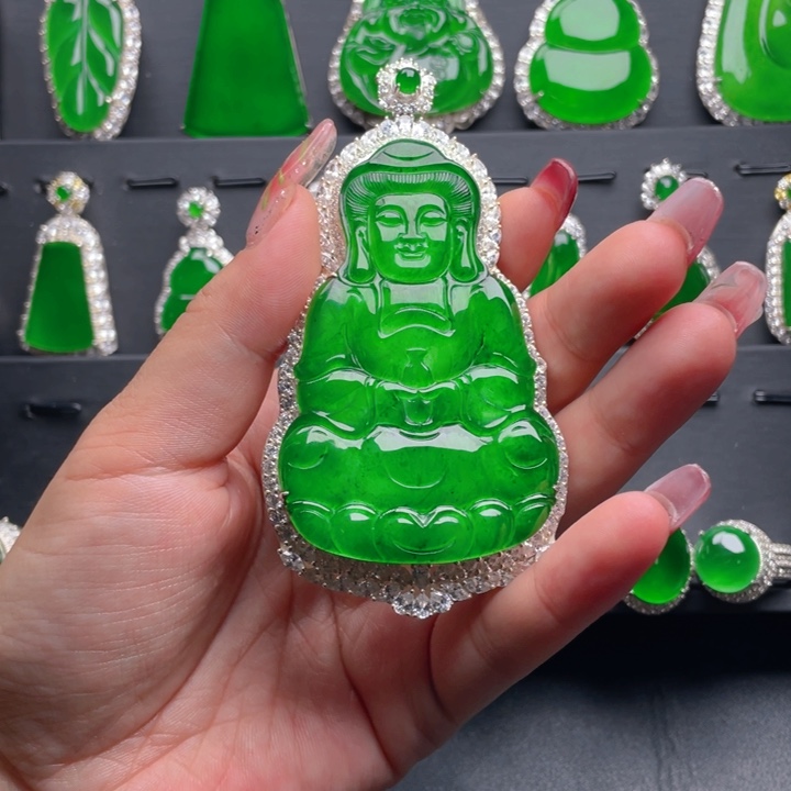 翡翠颈饰银S925镶嵌翡翠吊坠