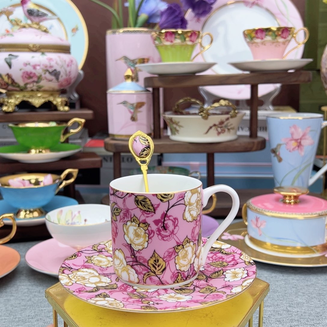 浮力粉色杯碟三件套…………