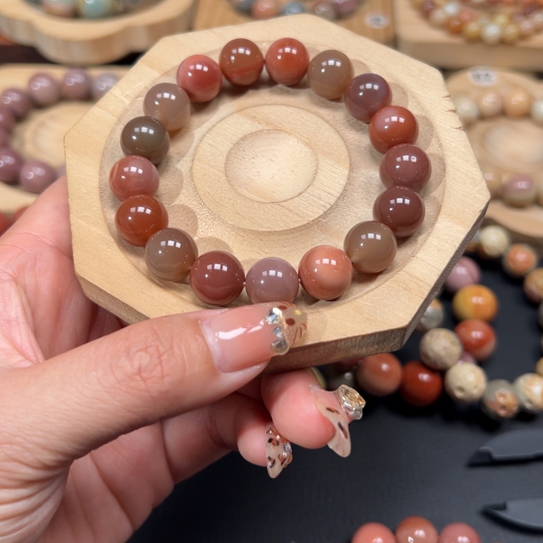 懿***媜石英质玉未镶嵌手链77