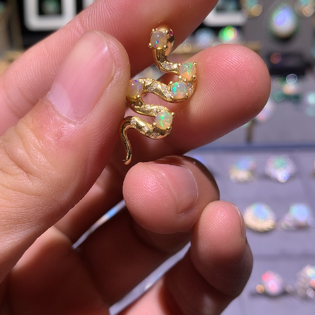 欧泊银S925镶嵌欧泊吊坠