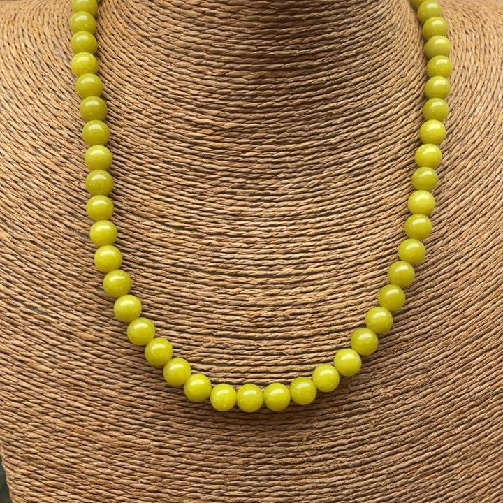 蛇纹石玉吊坠合金