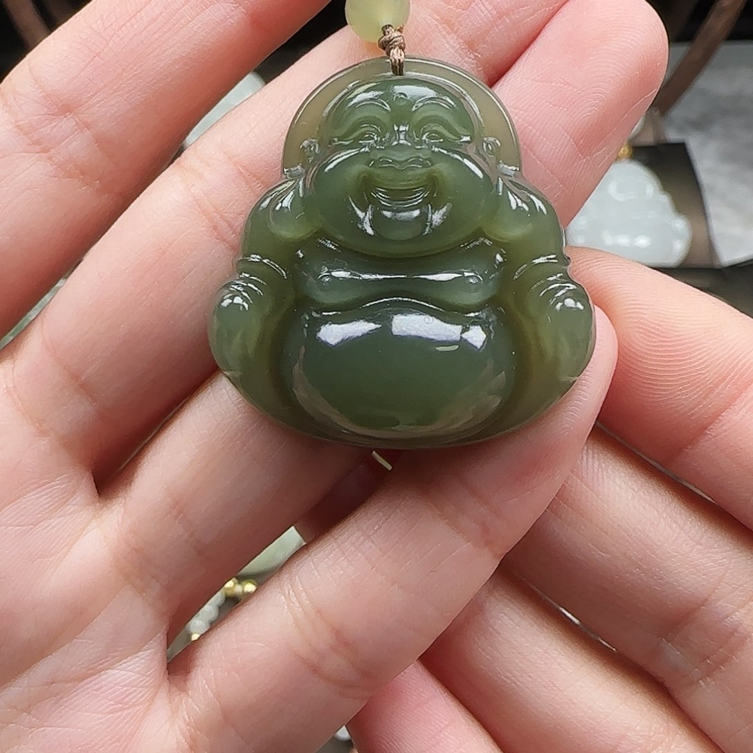 和田玉未镶嵌吊坠(赠链)