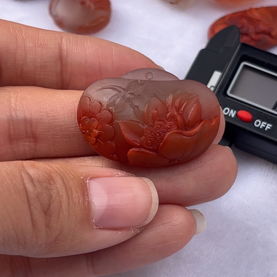 南红玛瑙未镶嵌颈饰