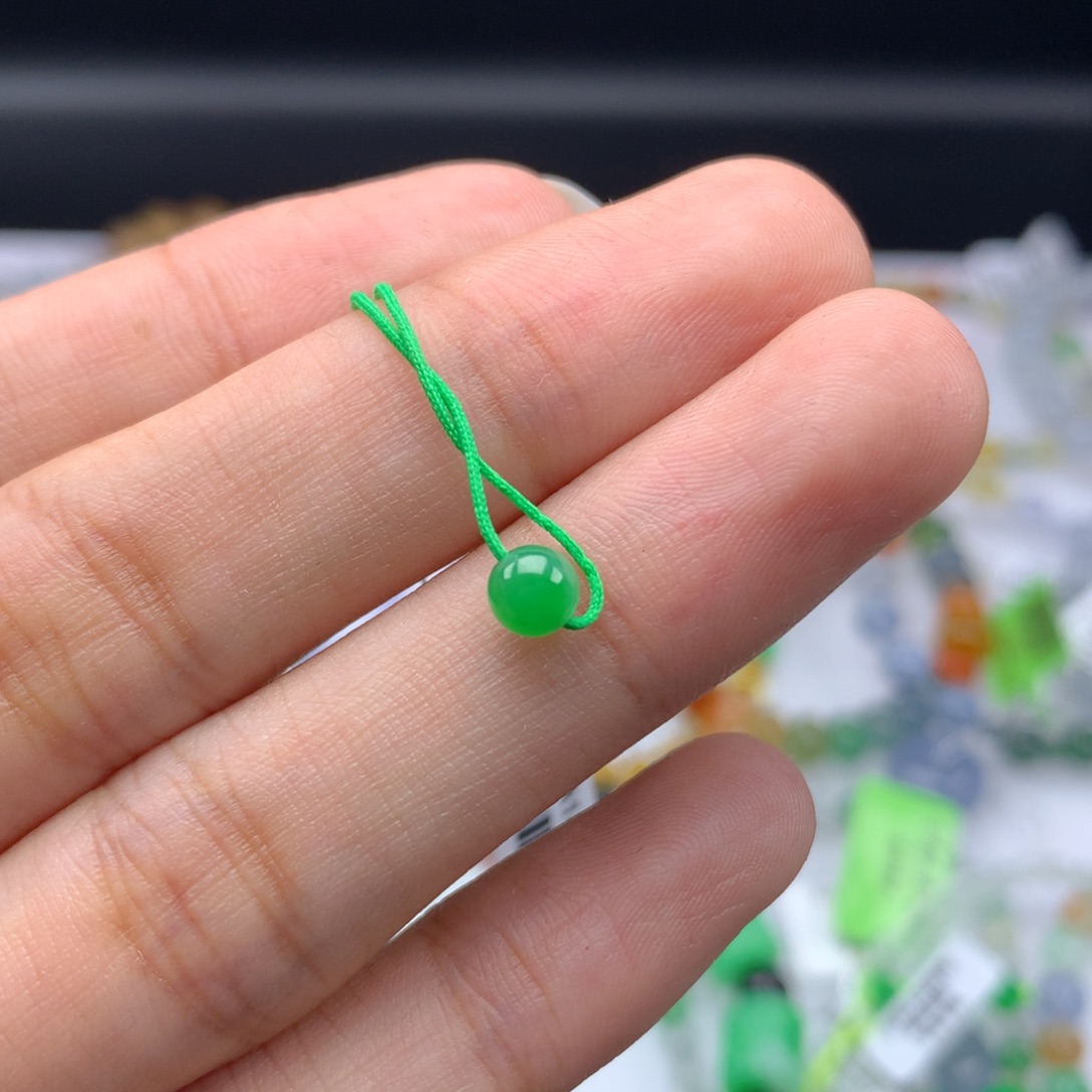 翡翠手链未镶嵌卡