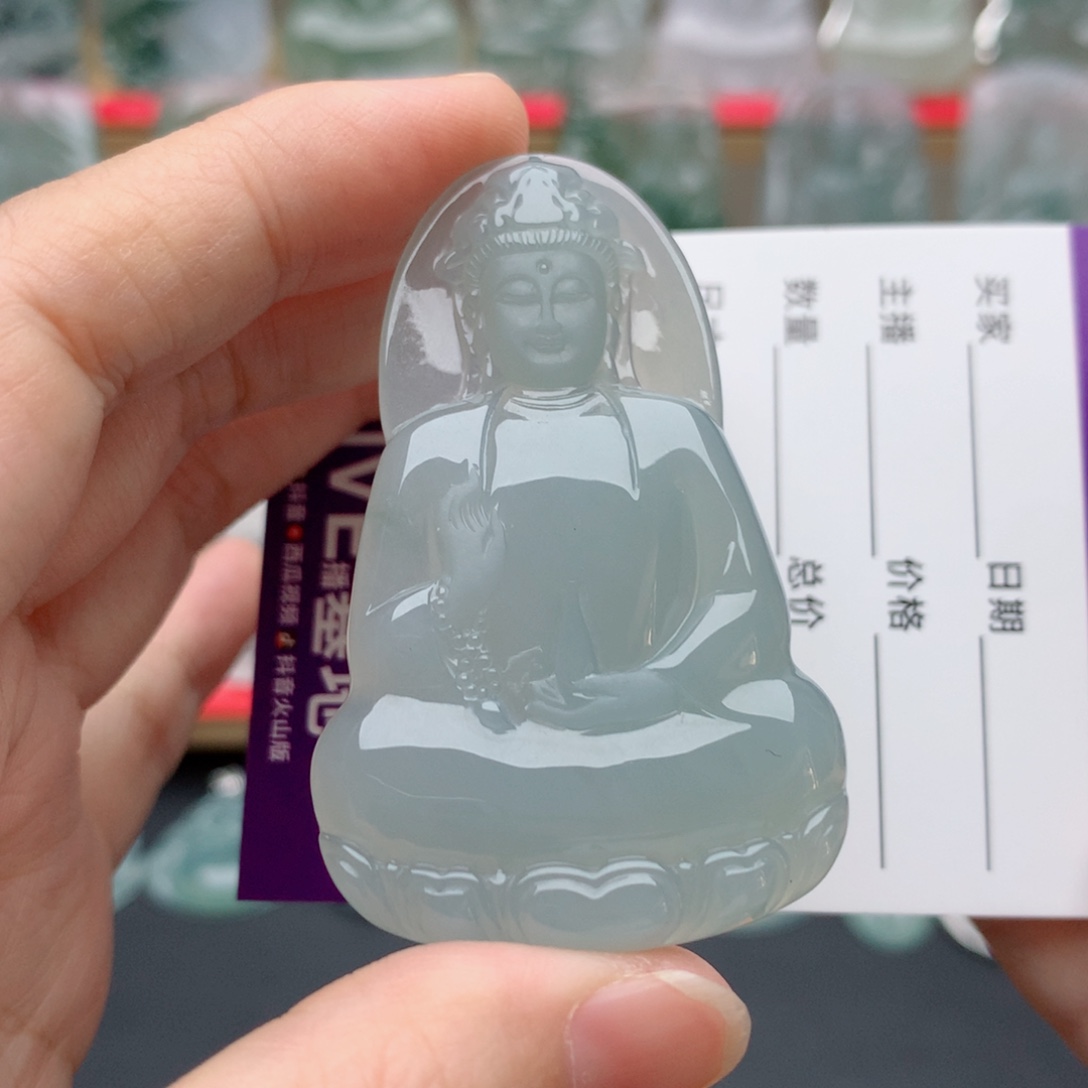 翡翠未镶嵌颈饰素衣