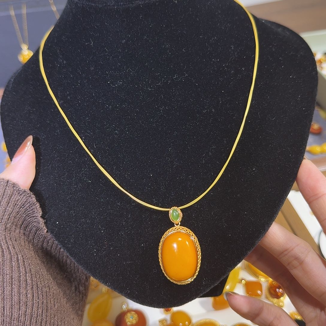 蜜蜡银S925镀金镶嵌颈饰