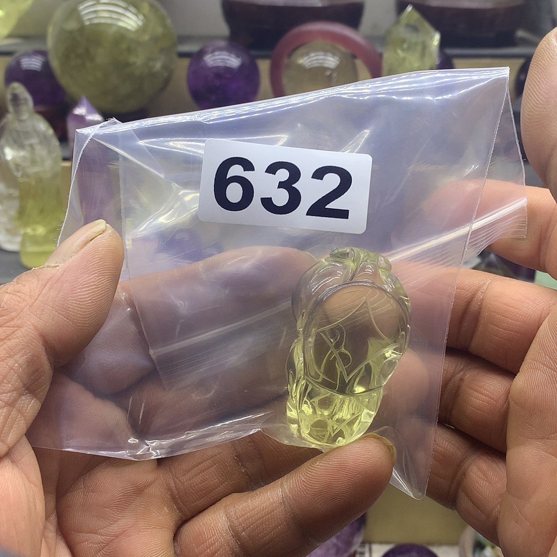 水晶摆件632未镶嵌壞****?