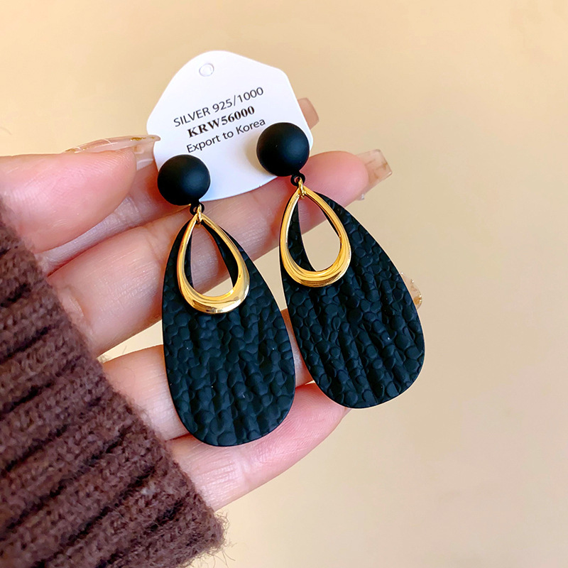 铜合金耳饰 秋冬气质暗黑冷淡风水滴百搭耳环