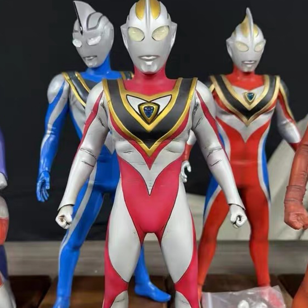 （手办）现货34盖亚发光版 奥特曼带底座可发光树脂翻膜