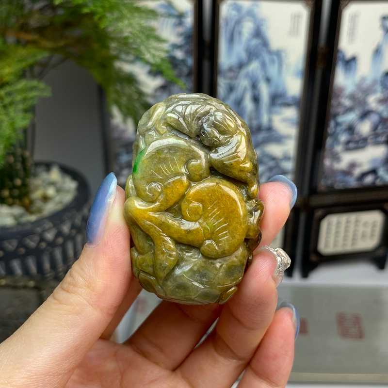 黄加绿乌鸡如意福在眼前挂件 天然翡翠A货  