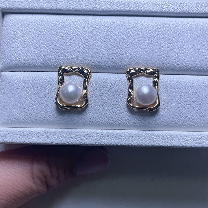淡水珍珠耳饰合金