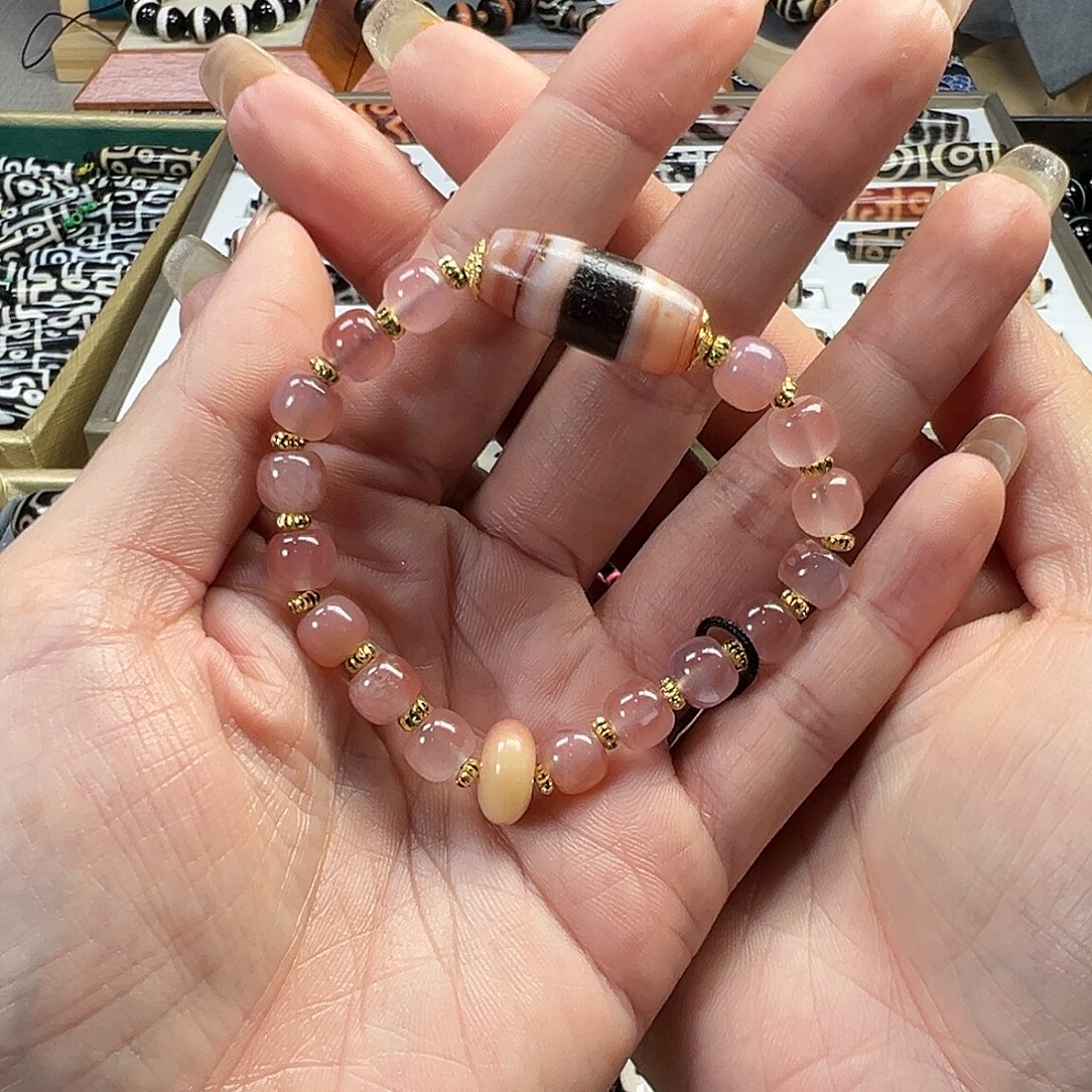 玛瑙/玉髓未镶嵌珠宝半成品小卢线珠玛瑙手串